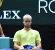Carlos Alcaraz fue eliminado en su debut en el Masters de París por el británico Cameron Norrie, tras un partido que calificó como uno de los peores de su temporada. FOTO: AFP.