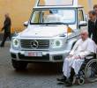 Durante su hospitalización, el papa Francisco continuó nombrando obispos y aprobando la canonización de nuevos santos. Foto: AFP