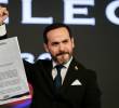Presidente electo Abelardo de la Espriella y la carta enviada al Congreso. Foto: Colprensa