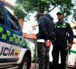 Este es uno de los presuntos ladrones que pretendían hurtarle la moto a la patrullera. El otro está en el hospital. FOTO: POLICÍA