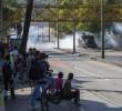 Protesta en la Calle Barranquilla, afuera del Campus de la Universidad de Antioquia. FOTO EL COLOMBIANO.
