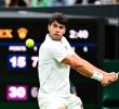 Carlos Alcaraz clasificó a su tercera semifinal consecutiva en el Grand Slam de Wimbledon. FOTO: Xinhua