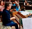 Alejandro Posada y los músicos de la Orquesta de Eafit prepararon la pieza de Telemann. Foto: Manuel Saldarriaga.