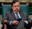 En X el presidente Gustavo Petro asegura que mermará el precio de la gasolina en Colombia. FOTO Colprensa