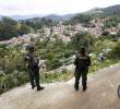 Con patrullas y helicópteros, la Policía Metropolitana busca recuperar el control de la vereda El Ajizal y sus alrededores. Actualmente ya hay órdenes de captura y de allanamiento. Foto: Jaime Pérez Munévar