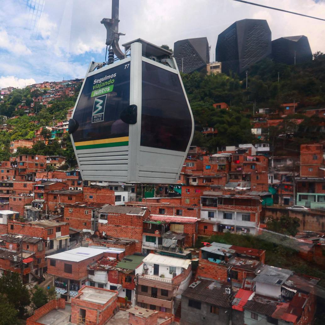 Imagen de la Línea K del Metrocable que conecta a Santo Domingo con Acevedo. Foto: Manuel Saldarriaga Quintero.