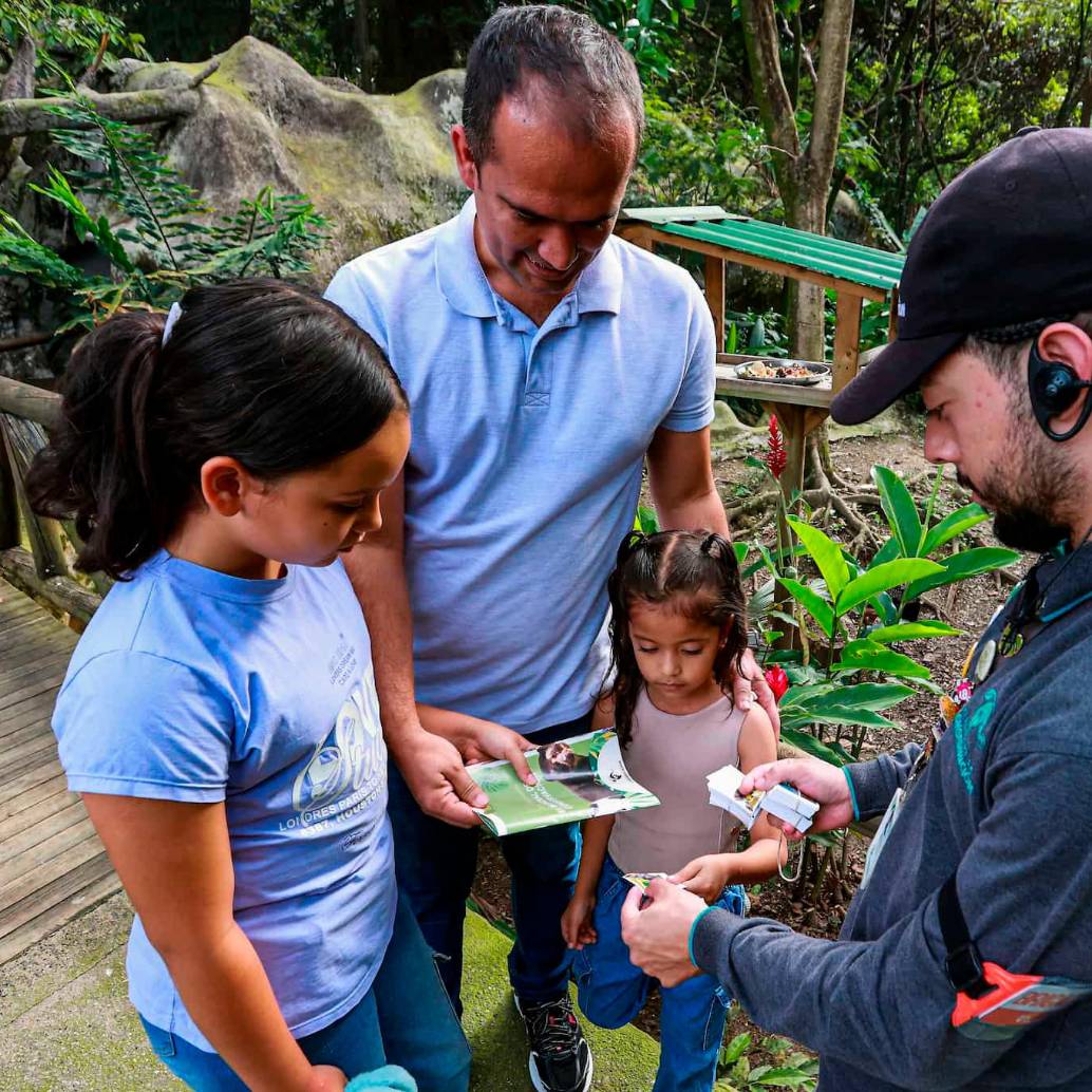 El álbum se va llenando a medida que el visitante recorre el Parque de la Conservación. FOTO: Manuel Saldarriaga