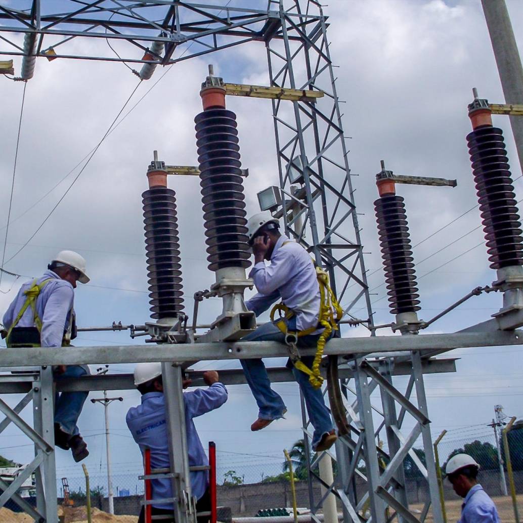 La Creg adelanta cuatro medidas que van encaminadas a bajar el precio de la energía eléctrica en Colombia. FOTO Colprensa. 