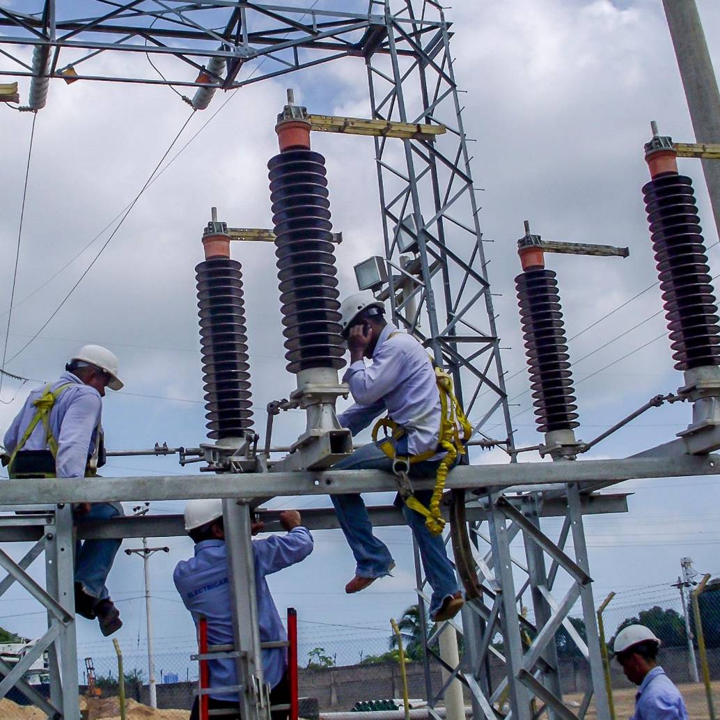 Más del 97% de los usuarios afectados por el terremoto del 10 de agosto ya recuperó el servicio de energía, según el MinMinas. FOTO archivo EL COLOMBIANO