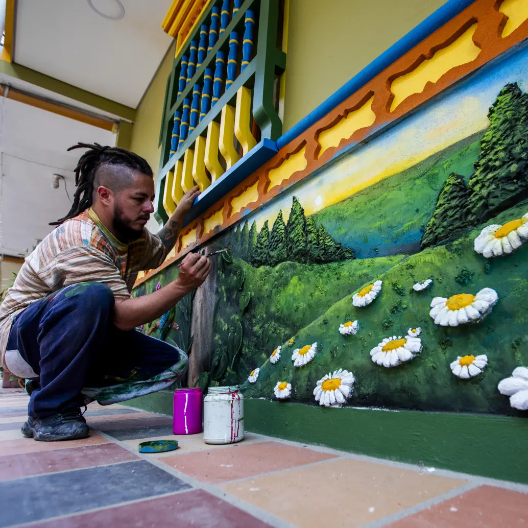 Nidgan Suárez tiene 35 años y es artista empírico, pero ha “bebido” de la tradición local y ha hecho talleres de escultura. FOTO Julio César Herrera.