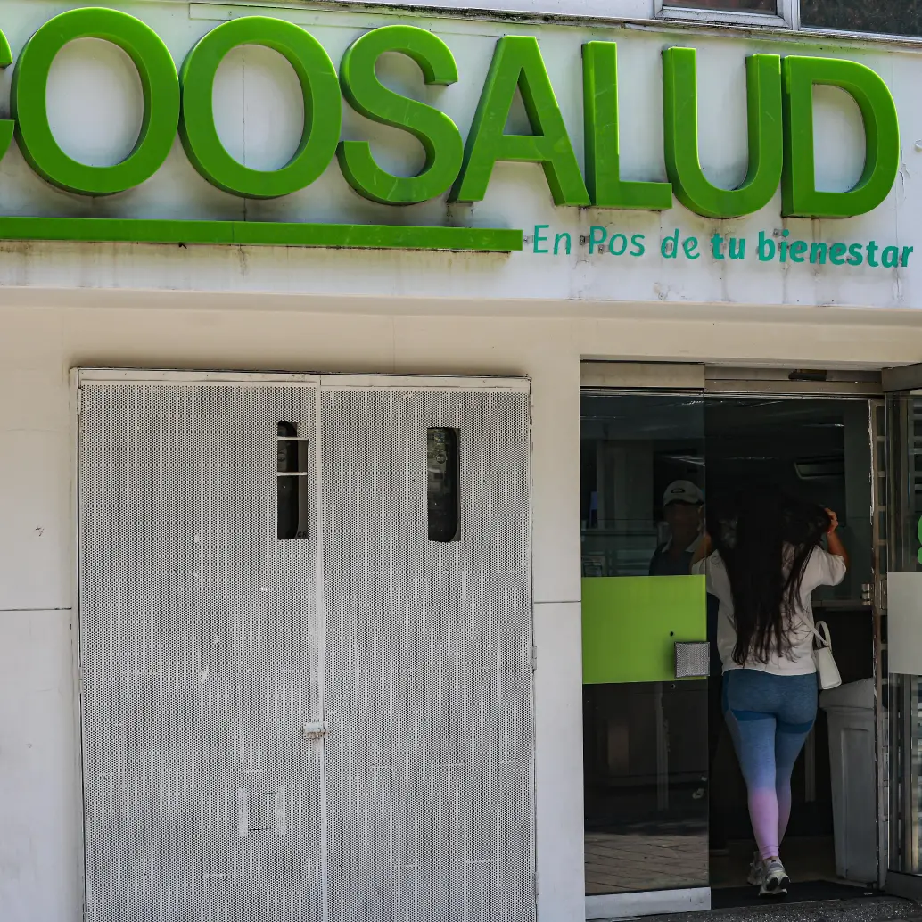 Desde el pasado sábado 16 de agosto, los afiliados a Coosalud no tienen servicio en la Clínica del Prado. FOTO: Manuel Saldarriaga Quintero