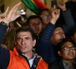 Rodrigo Paz, candidato presidencial por el Partido Demócrata Cristiano (PDC), celebró en La Paz tras liderar la primera vuelta de las elecciones el 17 de agosto de 2025. Disputará la segunda vuelta en octubre frente al expresidente Jorge “Tuto” Quiroga. Imagen: Martin Bernetti / AFP.