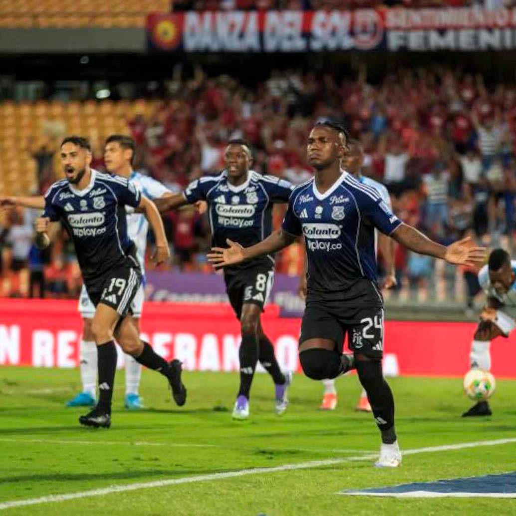 DIM viajó a Bogotá con la nómina principal, para el duelo ante Fortaleza en el estadio de Techo. FOTO CAMILO SUÁREZ 