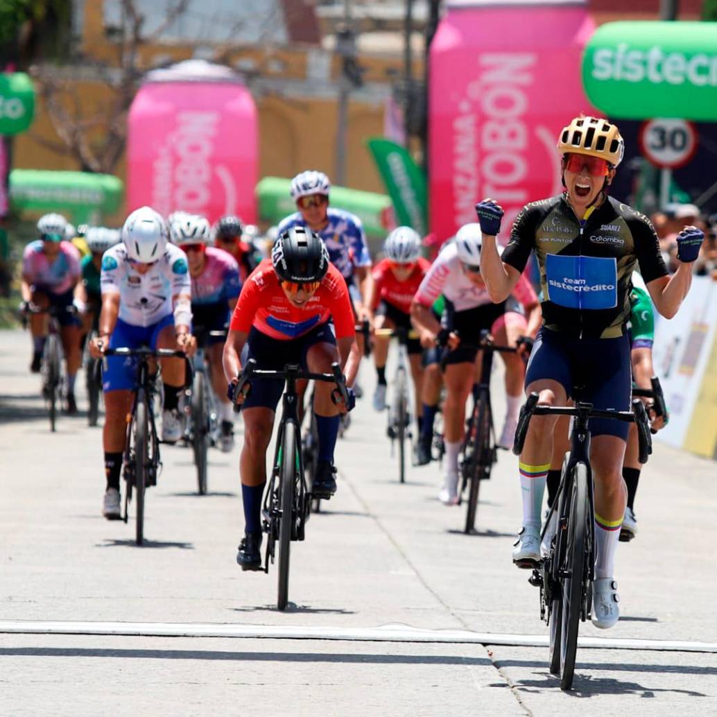 Diana Peñuela ganó la Vuelta a Colombia en 2022, año en el que además se impuso en cuatro etapas. FOTO: Cortesía Fedeciclismo