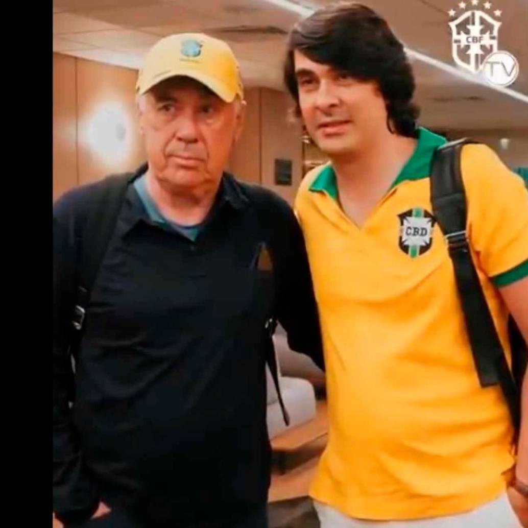 Esta es una de las primeras imágenes de Carlo Ancelotti a su llegada a Brasil para tomar las riendas de la selección sudamericana. FOTO PANTALLAZO 