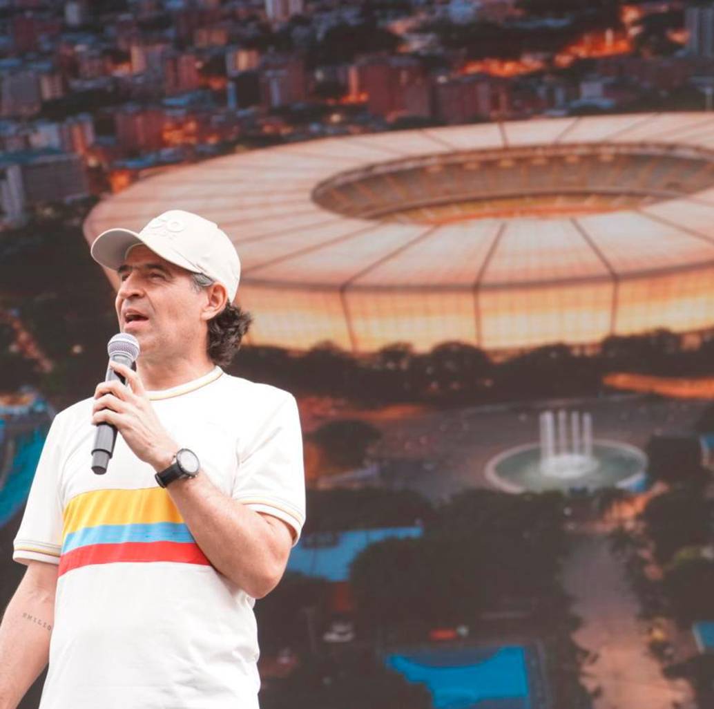 “Más del 80 % de los ciudadanos de Medellín hoy se sienten orgullosos de su ciudad, hemos recuperado la confianza. Medellín va por buen camino, estamos mejorando, pero lo más importante es que la vamos a llevar a otro nivel”, alcalde Federico Gutiérrez Zuluaga. Foto: Cortesía