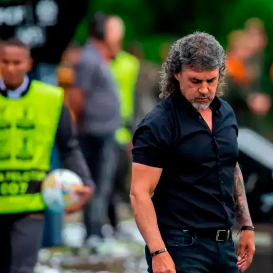 El entrenador antioqueño Leonel Álvarez se quejó de manera abierta en la rueda de prensa por los hechos ocurridos en Cúcuta. Foto: El Colombiano