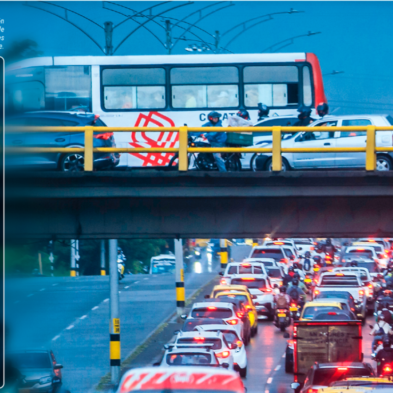 Un dato revelador muestra que cada vez perdemos más tiempo por las congestiones: mientras en 2005 el tiempo promedio de un desplazamiento en la ciudad era de 25 minutos, en 2025 fue de 39 minutos. FOTO EL COLOMBIANO