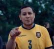 La Federación Ecuatoriana de Fútbol realizó el video de los 26 convocados mostrando por el mundo a los ecuatorianos que se ganan la vida fuera del país, así le rindieron un homenaje a los que están lejos de casa. FOTO PANTALLAZO