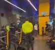 Agentes de la Dirección de Antinarcóticos de la Policía Nacional y la Interpol detuvieron al canadiense mientras se encontraba haciendo ejercicio en un gimnasio del barrio El Tesoro, en la comuna 14 (El Poblado). FOTO: CORTESÍA