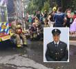 Los bomberos que estaban atendiendo la conflagración registrada dentro de una casa del barrio Toscana, de Medellín, lamentando la muerte de su compañero Iván Darío Posada Gómez, de 34 años. FOTOS:<b> CORTESÍA</b>