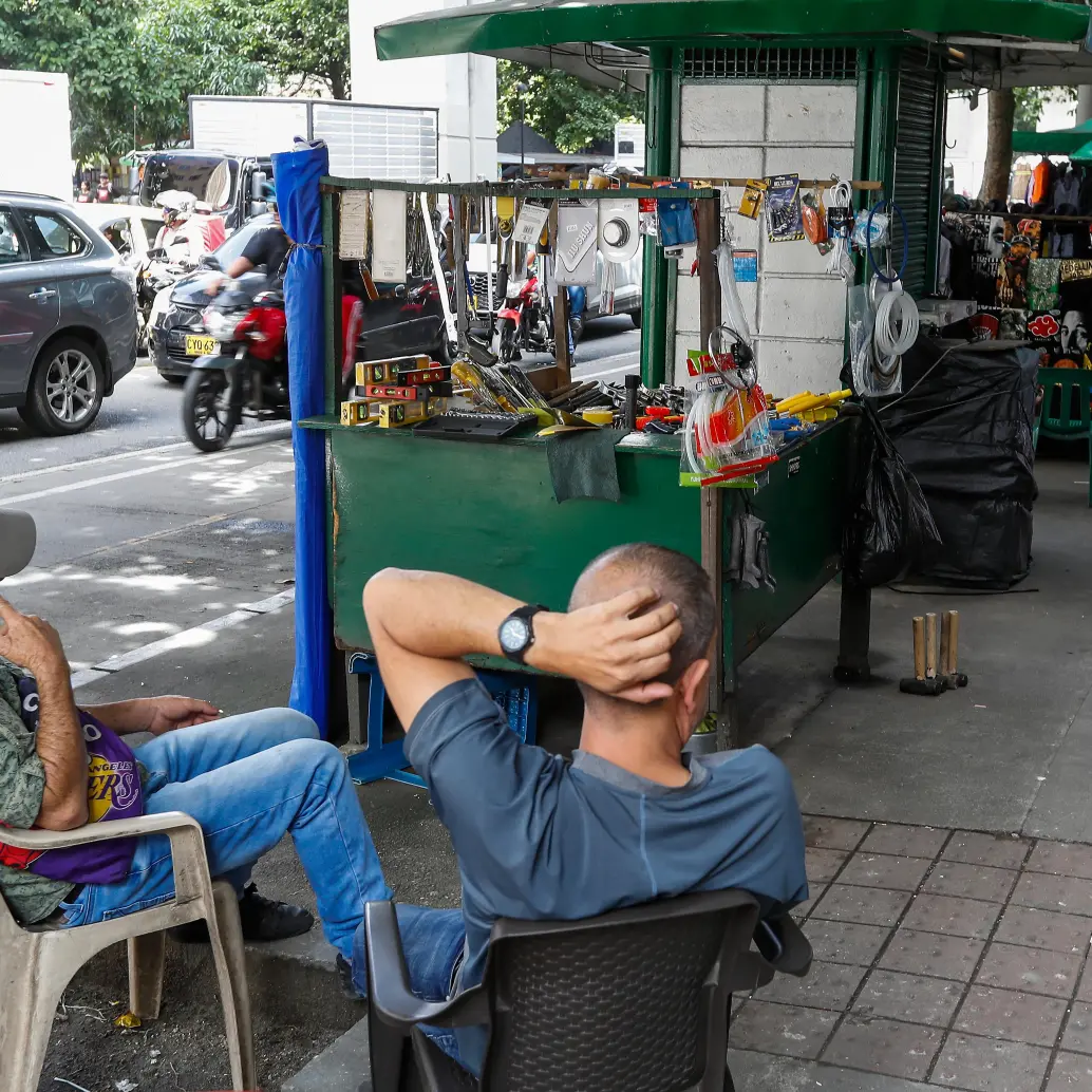 Según el Dane hay 219.042 unidades de venta en calle en las zonas urbanas del país. FOTO Manuel Saldarriaga