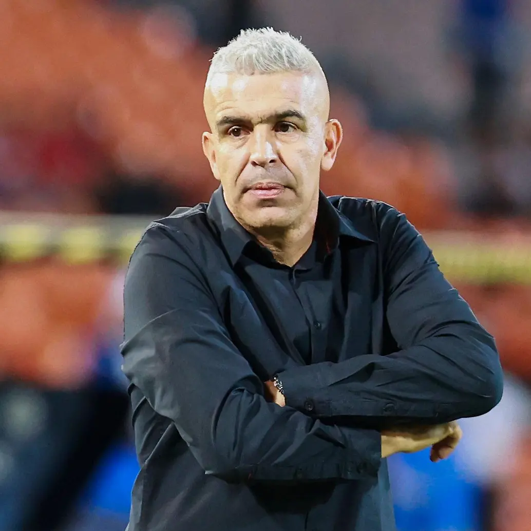 El técnico antioqueño Andrés Orozco, de 46 años, ha logrado crear una idea de juego eficiente con el Envigado durante el segundo semestre de 2025. Ha estado vinculado a la cantera del club. Foto: Manuel Saldarriaga Quintero.