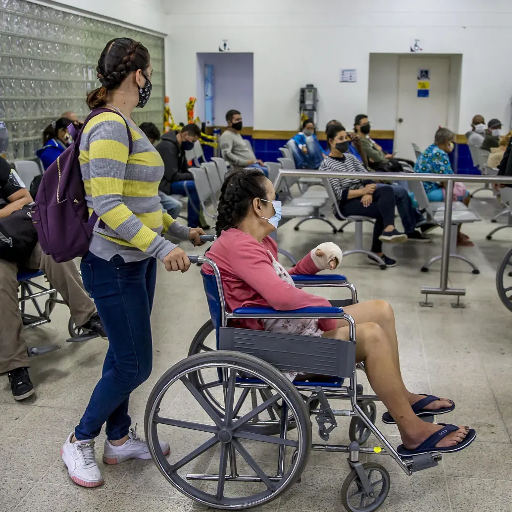 Desde 2019 el número de EPS ha bajado de 40 a 23 en 2025, debido a su mala situación financiera y a las numerosas quejas de los usuarios. Foto: Juan Antonio Sánchez