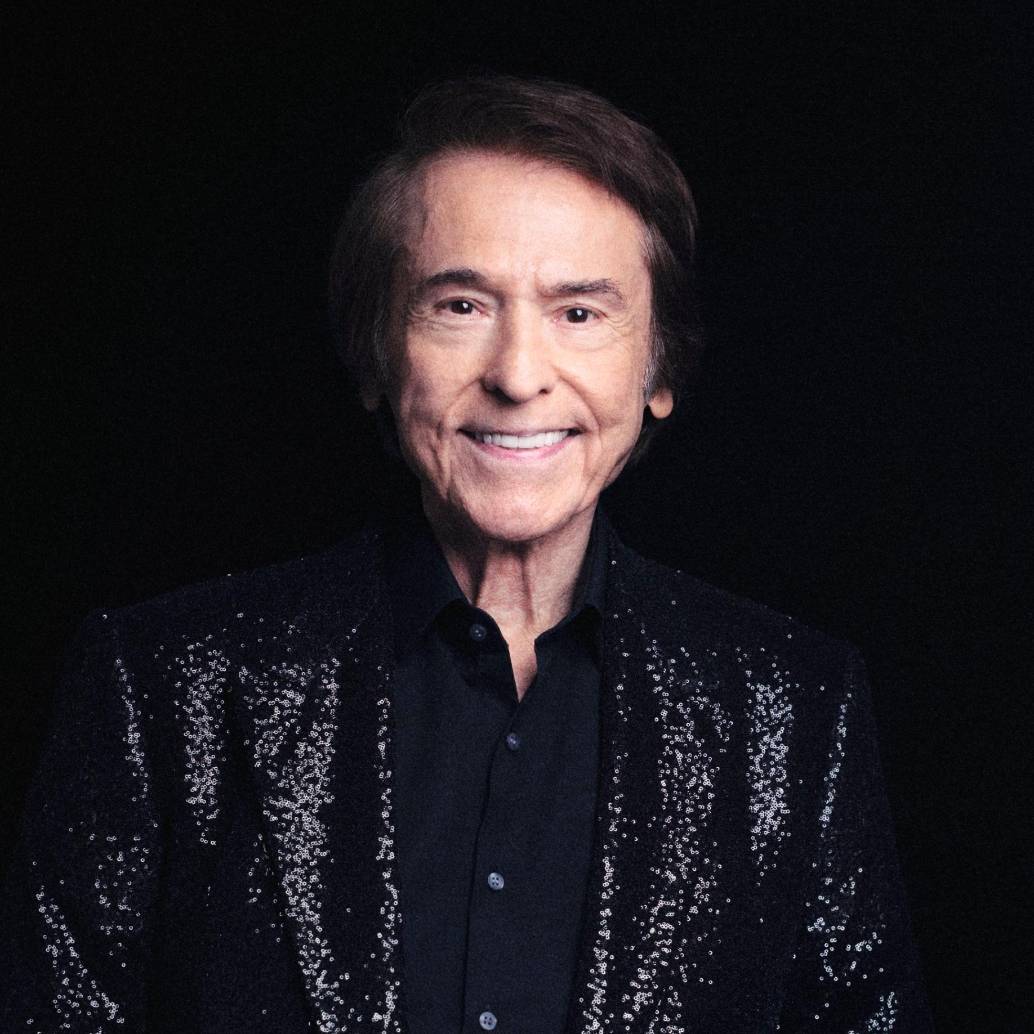 Raphael, leyenda de la canción melódica, recibirá el homenaje como Persona del Año durante la gala previa a los Latin Grammy 2025 en Las Vegas. FOTO cortesía Latin Grammy
