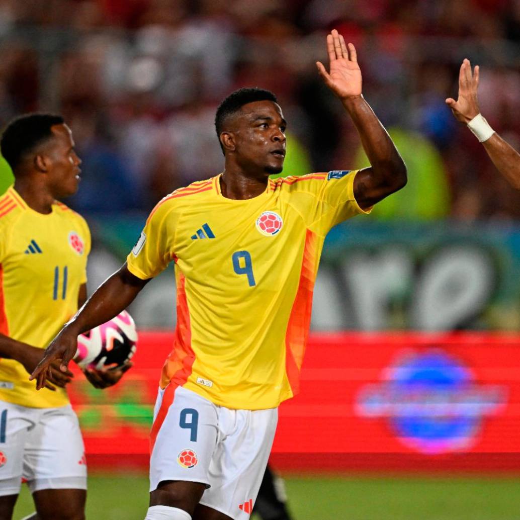 El delantero colombiano Jhon Córdoba suma dos goles en eliminatorias. FOTO: AFP
