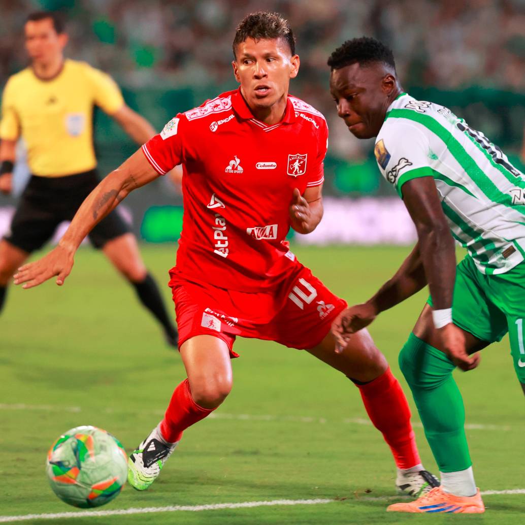 En la imagen aparece Marino Hinestroza, carta fundamental del ataque de Nacional, quien llega a los cuadrangulares con un alza en su nivel que los hinchas esperan mantener en estas instancias. <span class="mln_uppercase_mln">FOTO</span><b><span class="mln_uppercase_mln"> Manuel saldarriaga</span></b>