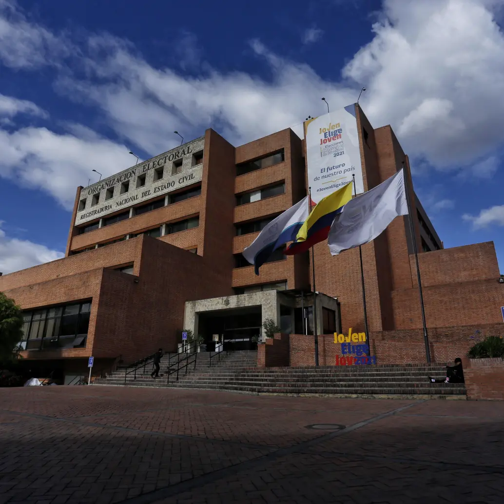 La Registraduría deberá validar entre diciembre y enero algo más de 59 millones de firmas que presentaron candidatos que buscan llegar a la Presidencia con el aval de grupos significativos de ciudadanos. Foto: Colprensa - Camila Díaz