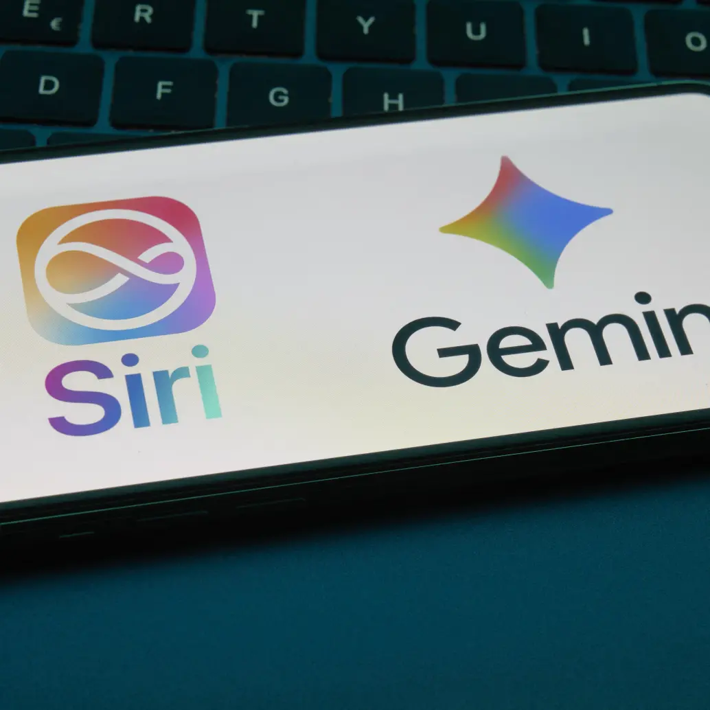 Apple y Google anunciaron un acuerdo para integrar el modelo Gemini en la próxima versión de Siri. FOTO AFP