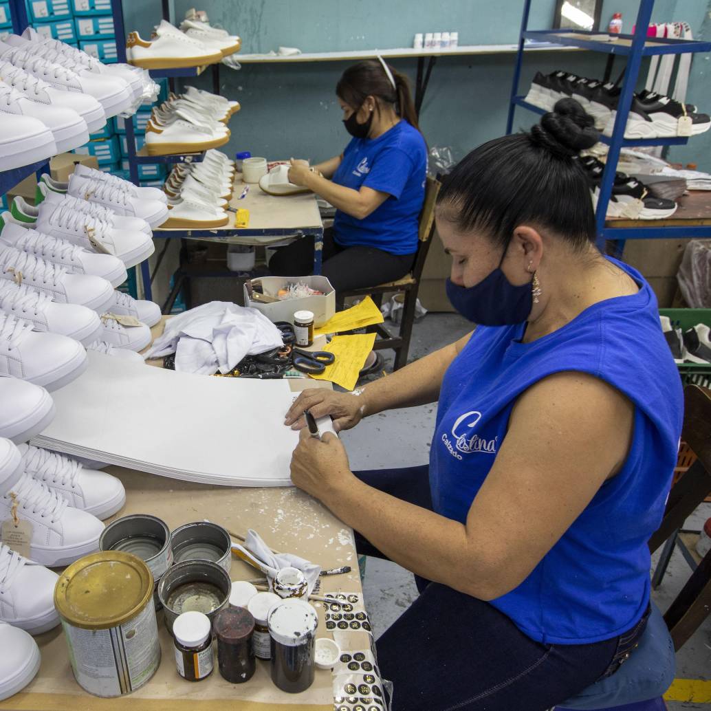 El empleador deberá llevar un registro del trabajo suplementario de cada trabajador en el que se especifique el nombre, actividad desarrollada y número de horas laboradas. Foto: Edwin Bustamante