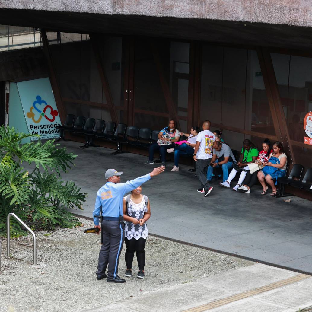 Es importante verificar horarios para que pase las fiestas tranquilo por esas vueltas que tiene pendiente. FOTO: MANUEL SALDARRIAGA