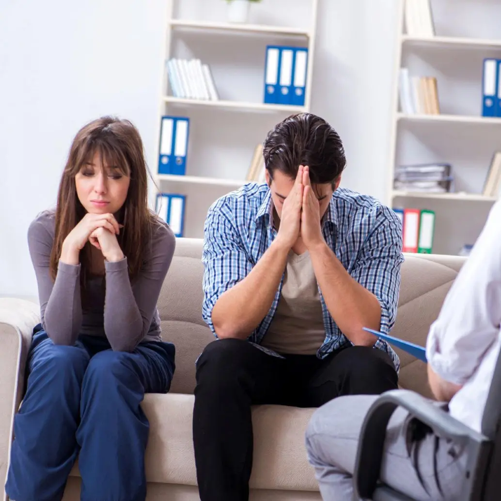 Formularios de Excel, documentos de Drive y páginas web están solicitando información para formar bases de datos de infieles. Esto podría generar sanciones legales. Foto: Depositphotos