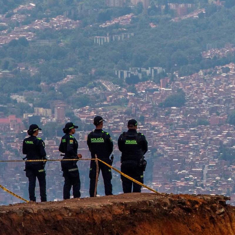La Corte recordó su jurisprudencia y la del Consejo de Estado sobre la responsabilidad del Estado por daños causados a la ciudadanía durante enfrentamientos armados entre la Fuerza Pública y grupos delincuenciales. FOTO DE REFERENCIA - JULIO CÉSAR HERRERA - EL COLOMBIANO