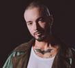 En 2026, J Balvin ha lanzado varias colaboraciones junto a la marca paisa Vélez. FOTO: Cortesía Vélez.