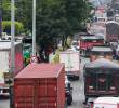 La diferencia de dígitos en los vehículos estaría relacionado, principalmente, a las ofertas que se hacen a la hora de vender vehículos nuevos, por lo que hay mayores congestiones en algunos días de la semana. FOTO: MANUEL SALDARRIAGA