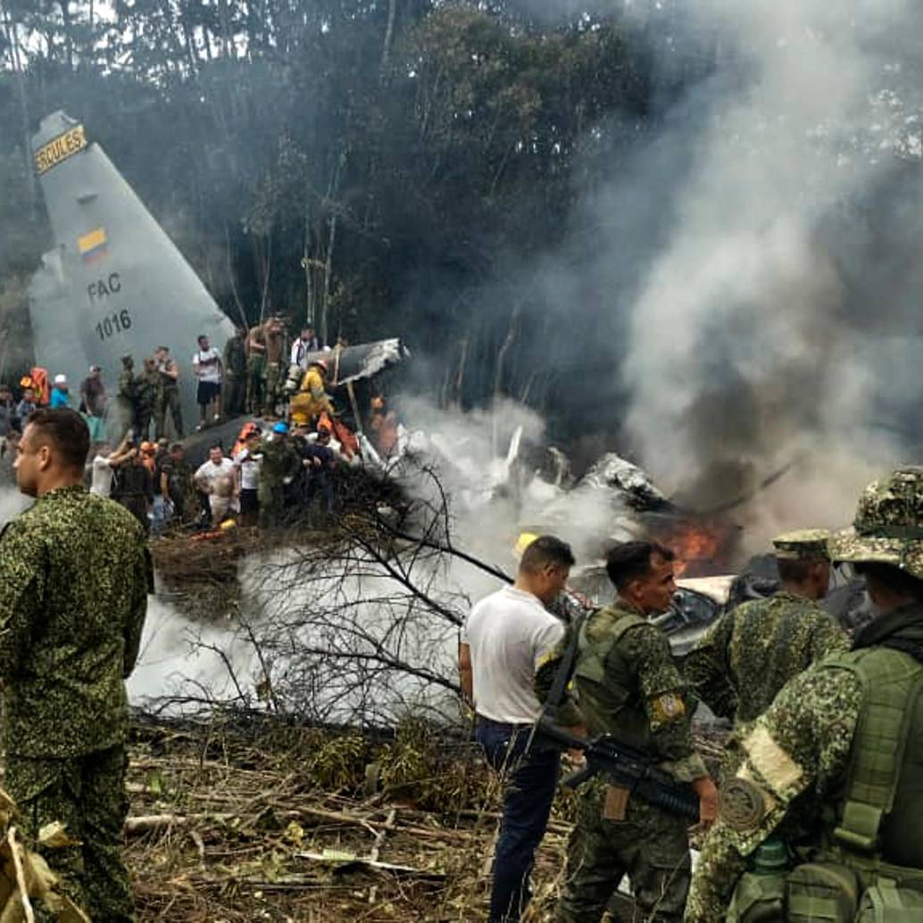 El accidente del avión Hércules se registró el pasado 23 de marzo en un área selvática del municipio de Puerto Leguízamo, en Putumayo. Murieron 69 integrantes de la Fuerza Pública y 57 sobrevivieron. FOTO<b><span class="mln_uppercase_mln"> AFP</span></b>