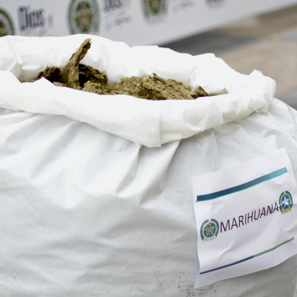 De la tonelada incautada por las autoridades, 390 kilos tenían la peligrosa mezcla de marihuana con fármacos. FOTO: Tomada de X (antes Twitter) @SeguridadBOG