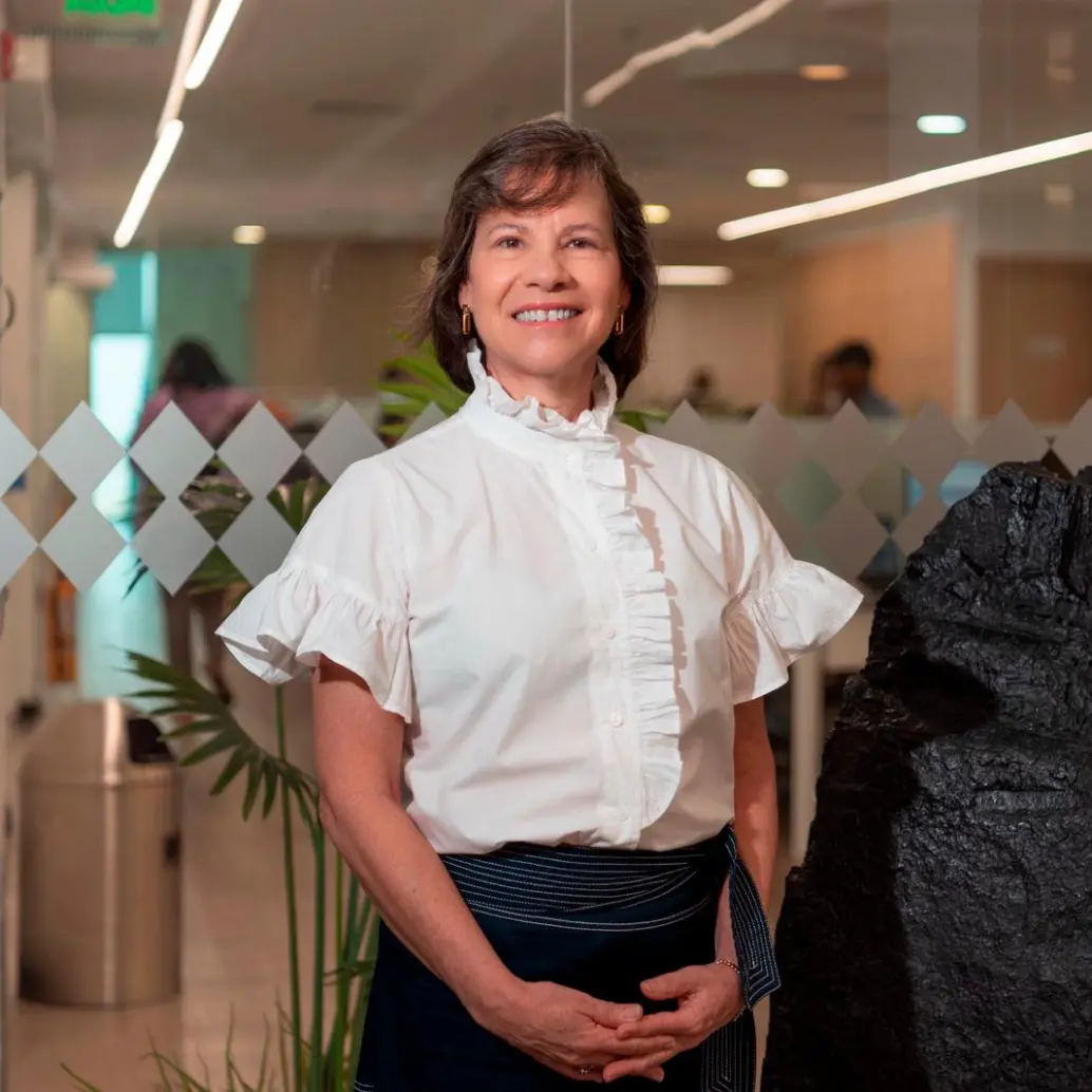 Claudia Bejarano culminará el próximo 30 de junio una trayectoria de 42 años en Cerrejón, compañía que presidió desde 2019 y donde lideró procesos de sostenibilidad, relacionamiento comunitario y fortalecimiento operativo. FOTO cortesía Cerrejón