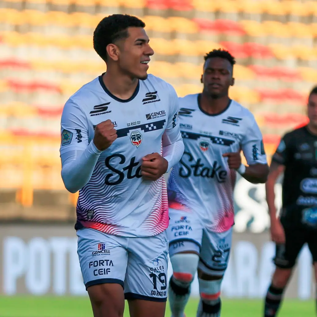 Gracias a sus actuaciones y goles con Fortaleza, Emilio también se ha ganado un lugar importante en la Selección Colombia Sub-20, con la que quiere dejar en alto el nombre del país. <span class="mln_uppercase_mln">FOTO</span> <b><span class="mln_uppercase_mln">Colprensa</span></b> 