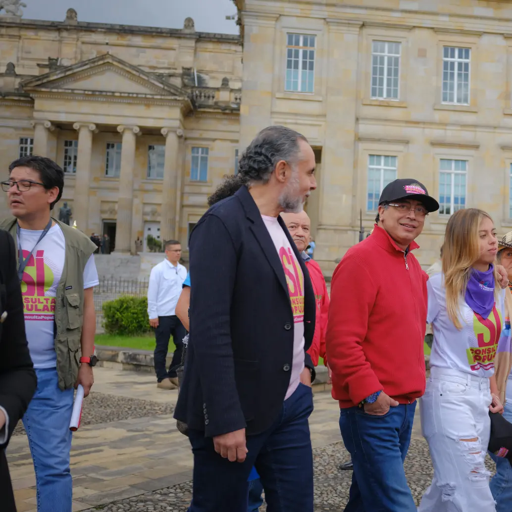El presidente Gustavo Petro radicó las preguntas de la consulta popular este 1 de mayo. FOTO CORTESÍA