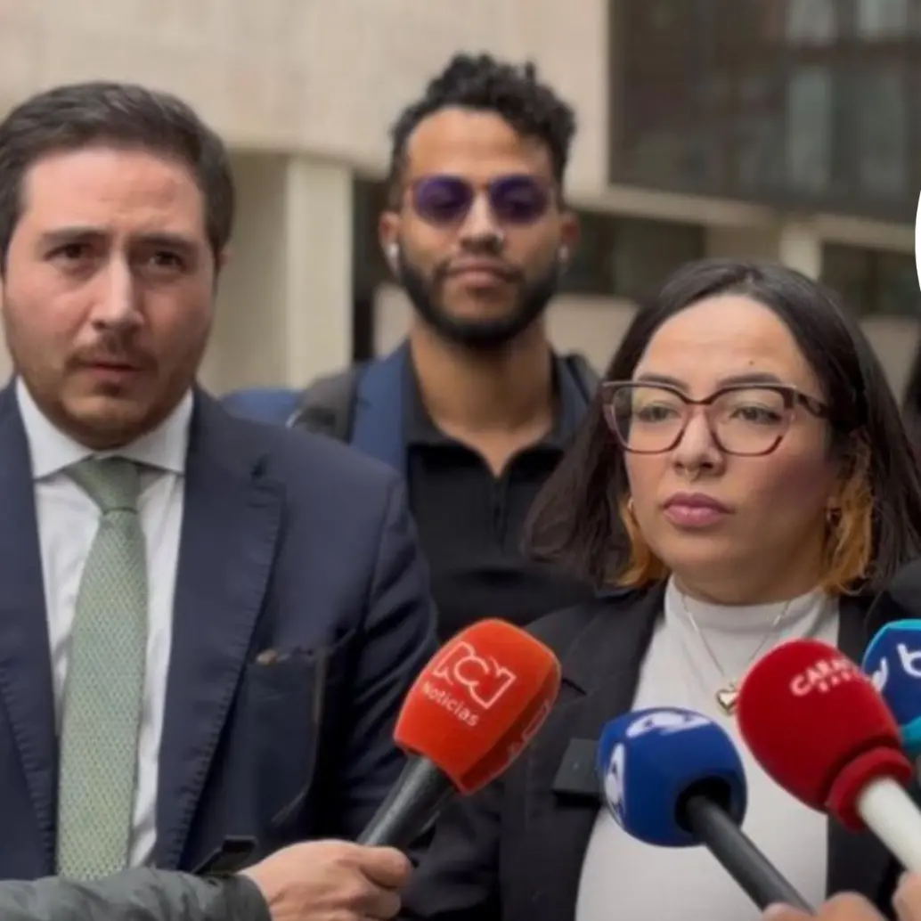 Jennifer Pedraza, la Representante a la Cámara por Bogotá tras salir de la audiencia de concilación con Juliana Guerrero, quien no asisitió. Foto: Redes Sociales @JenniferPedraz