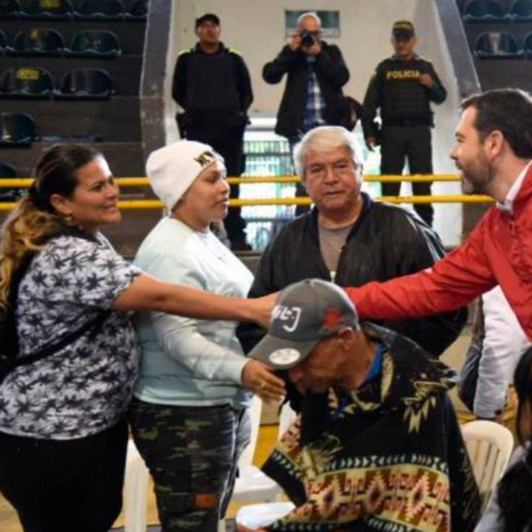 De acuerdo con el alcalde Carlos Fernando Galán<i>,</i><b> </b>Colombia sin Hambre dejó sin apoyo económico a cerca de 43.500 hogares en Bogotá. FOTO: Cortesía Alcaldía de Bogotá