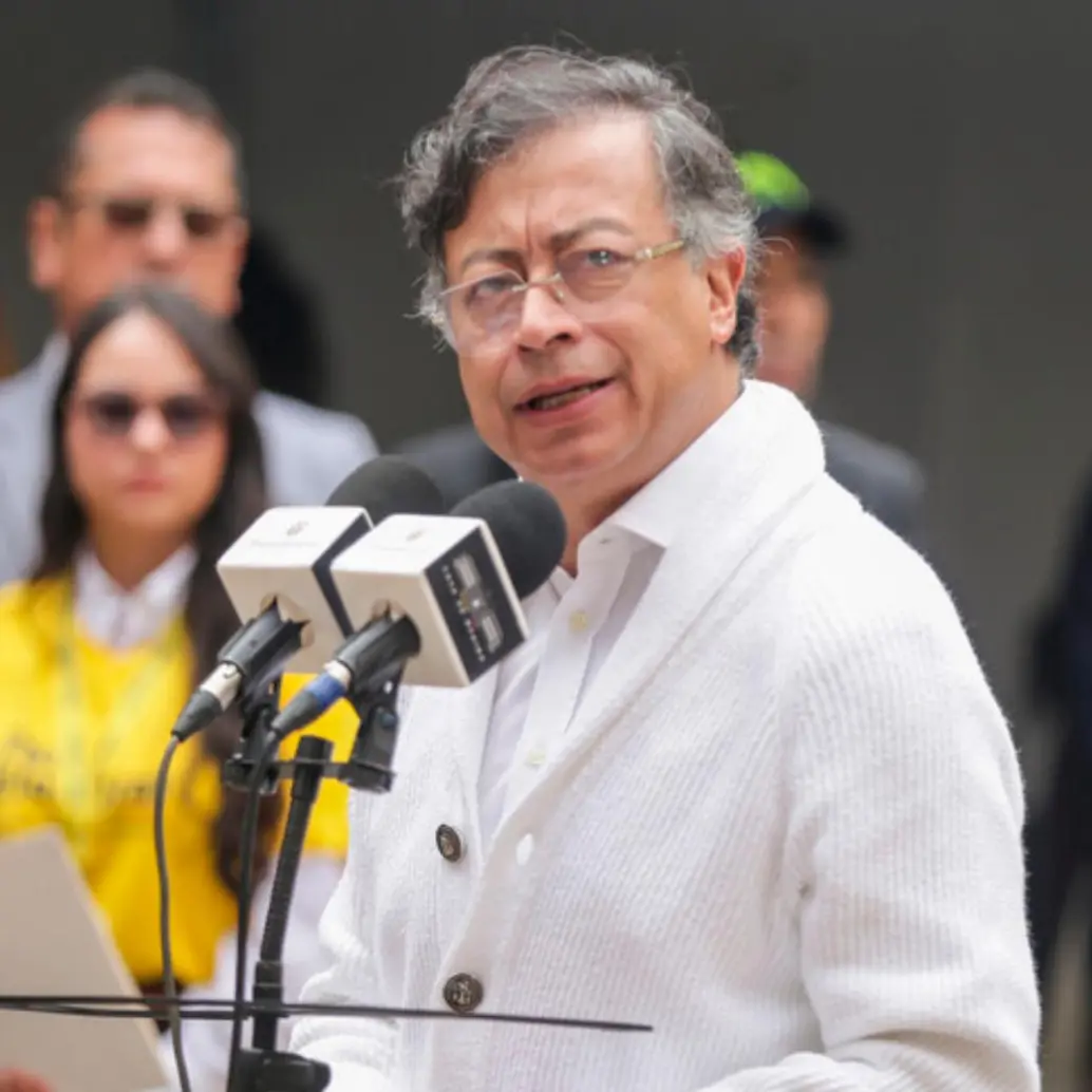Lemus (arriba), uno de los hombres de confianza de Petro, se reunió con Luis Felipe Ramírez, el abogado de “Papá Pitufo” (abajo). FOTO: Cortesía
