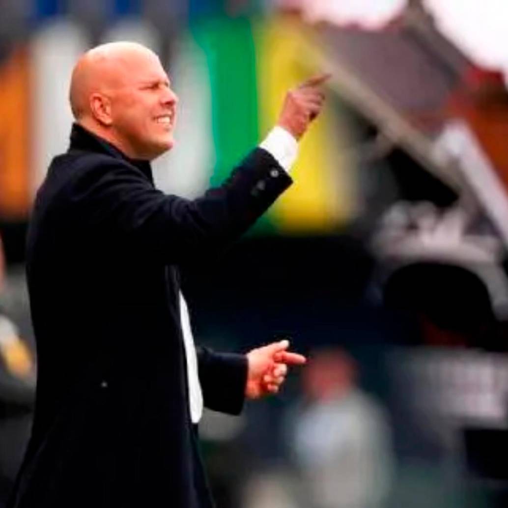 El entrenador neerlandés Arne Slot ayudó a Luis Díaz a firmar la mejor temporada goleadora de su carrera: suma 17 goles y 8 asistencias. FOTO: GETTY