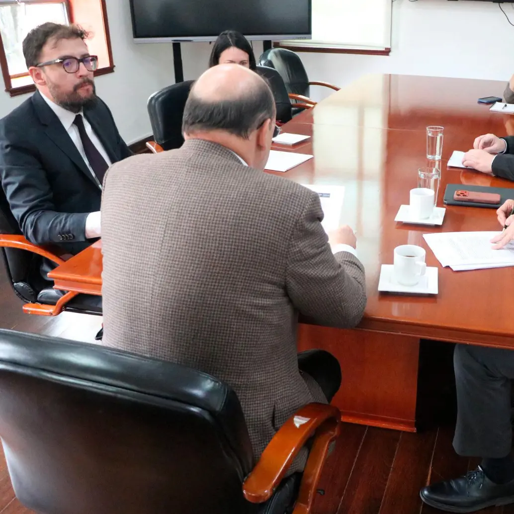El Gobierno Nacional y la Federación Nacional de Cafeteros prorrogaron por cinco meses los contratos del Fondo Nacional del Café y del Fondo de Estabilización de Precios del Café mientras se negocia un nuevo acuerdo. FOTO tomada de X