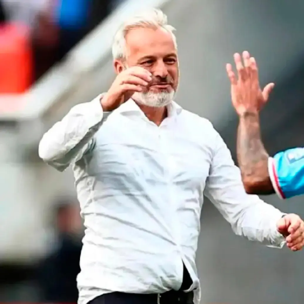 El entrenador de la Selección de Congo dio una de las sorpresas en el Mundial de Norteamérica con su equipo. Foto: AFP